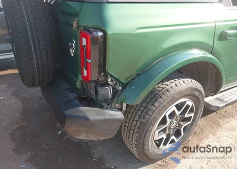 2024 Ford Bronco Outer Banks из США, поврежденный, VIN 1FMEE8BP0RLA71576